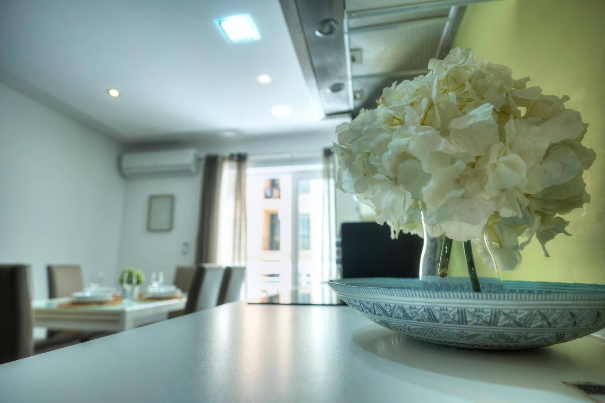 Bright & Large 2Bedrooms In Sliema Center Mpor1-1 Exterior foto