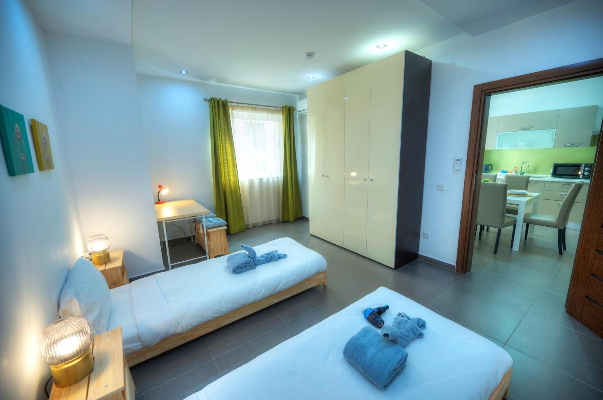 Bright & Large 2Bedrooms In Sliema Center Mpor1-1 Exterior foto