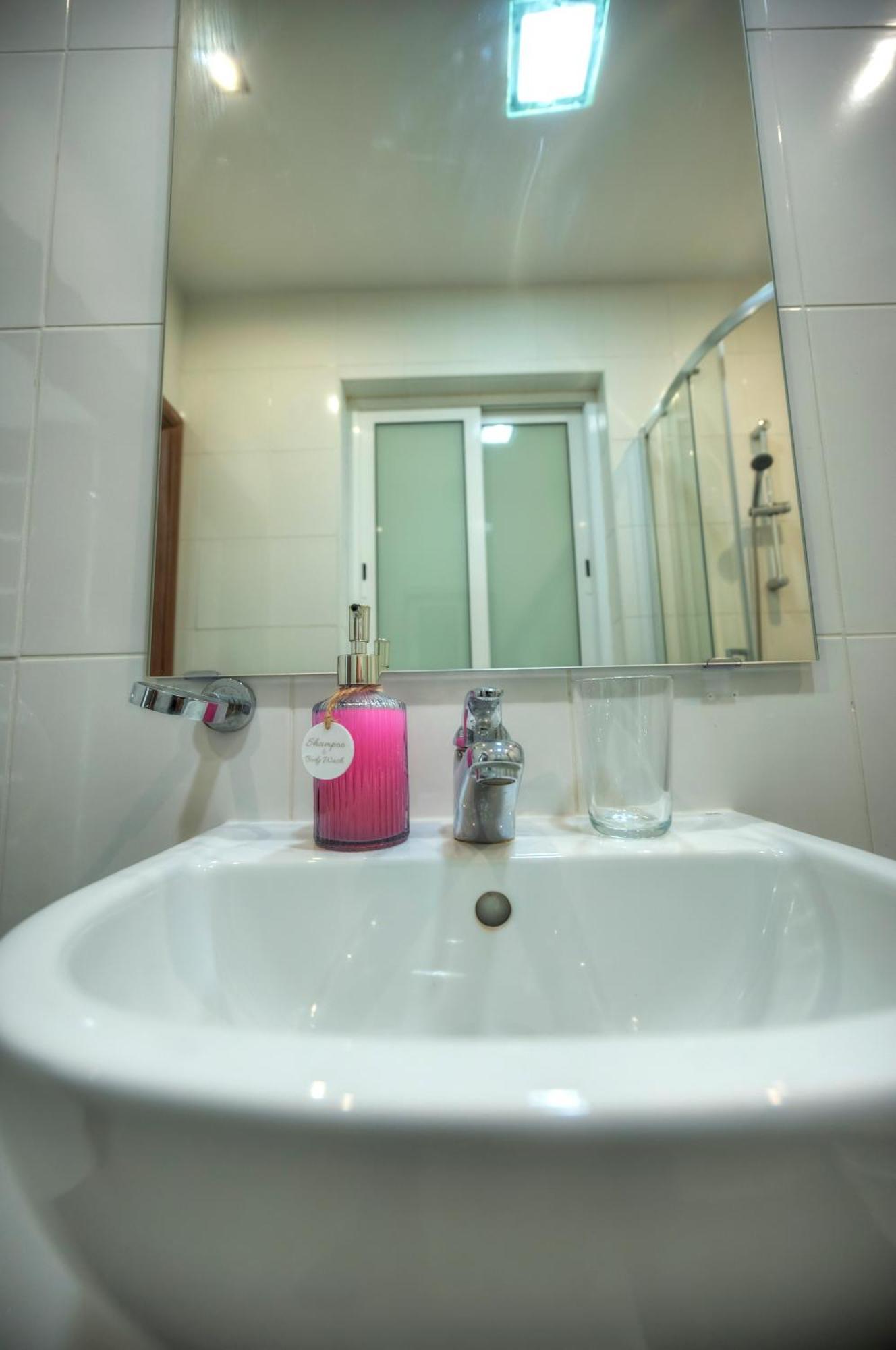 Bright & Large 2Bedrooms In Sliema Center Mpor1-1 Exterior foto